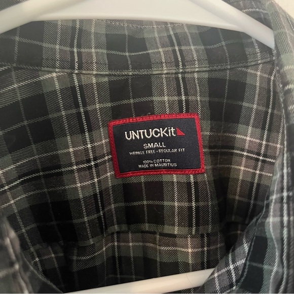 UNTUCKit Wrinkle Free Regular Fit Button Down Long Sleeve Black Green Plaid - Picture 5 of 11